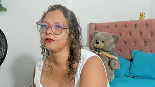 victoriaborunys online show from 06/24/26, 04:55