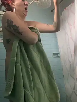 Snapshot of Zoe_fire chatting on 11/15/25, 12:02 Zoe fire online show from 11/15/25, 12:02