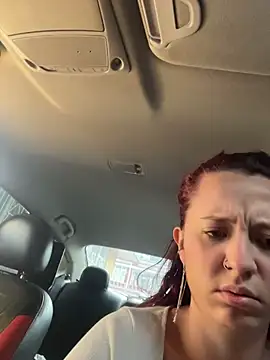 Snapshot of Zoe_fire chatting on 11/17/25, 01:17 Zoe fire online show from 11/17/25, 01:17