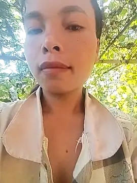 Nguyet2k4 online show from 10/18/25, 01:08