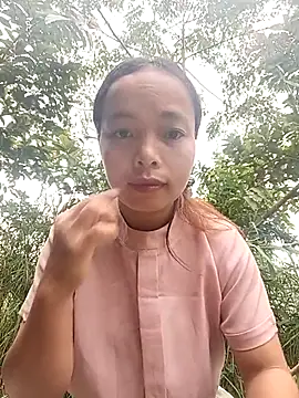 Nguyet2k4 online show from 11/07/25, 12:43