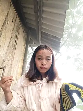 Nguyet2k4 online show from 12/15/25, 01:21