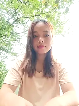 Nguyet2k4 online show from 04/25/26, 12:57