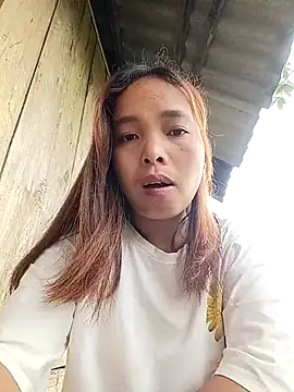 Nguyet2k4 online show from 05/10/26, 05:34