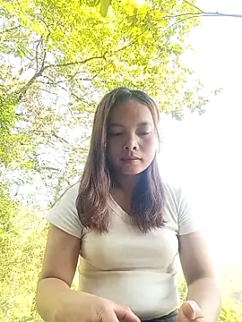 Nguyet2k4 online show from 05/14/26, 12:39