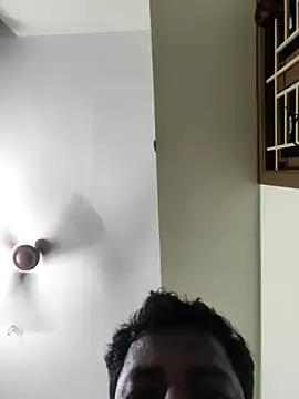 Snapshot of Vickyins480000 chatting on 03/21/26, 05:05 Vickyins480000 online show from 03/21/26, 05:05