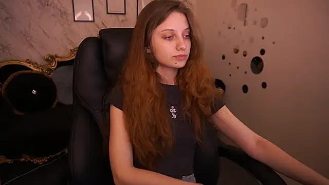 CuteeFoxy online show from 06/15/26, 12:51