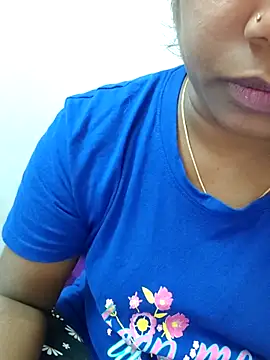 Snapshot of Tamil_Ponnu_Riya chatting on 05/09/26, 06:02 Tamil Ponnu Riya online show from 05/09/26, 06:02