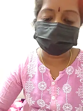 Snapshot of Tamil_Ponnu_Riya chatting on 05/10/26, 06:02 Tamil Ponnu Riya online show from 05/10/26, 06:02