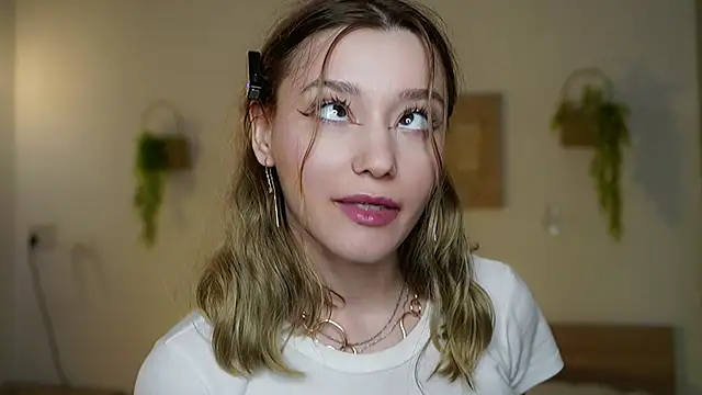 StarryMary online show from 12/04/25, 09:01