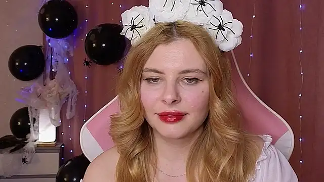 Snapshot of newday-off chatting on 10/17/25, 12:30 newday-off online show from 10/17/25, 12:30