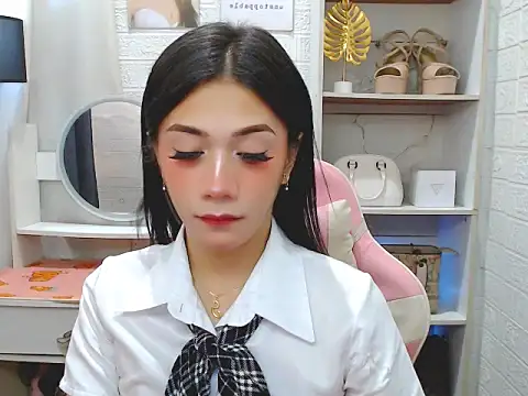 Snapshot of i_am_the_best_for_u chatting on 10/22/25, 10:31 i am the best for u online show from 10/22/25, 10:31