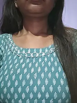 Snapshot of sneha_001 chatting on 11/22/25, 02:16 sneha 001 online show from 11/22/25, 02:16