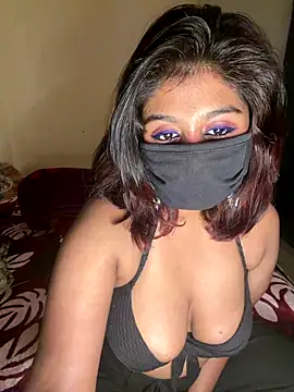 Snapshot of payal_mittal chatting on 12/21/25, 06:15 payal mittal online show from 12/21/25, 06:15