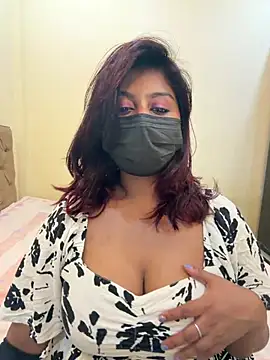 Snapshot of payal_mittal chatting on 06/26/26, 01:37 payal mittal online show from 06/26/26, 01:37