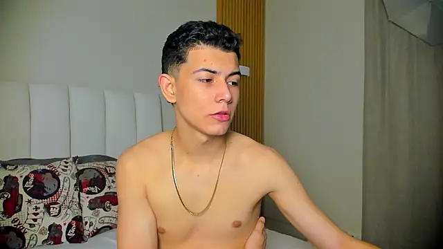 Snapshot of FireGuy_99 chatting on 11/25/25, 01:11 FireGuy 99 online show from 11/25/25, 01:11