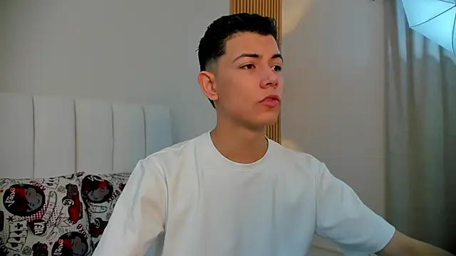 Snapshot of FireGuy_99 chatting on 12/03/25, 12:47 FireGuy 99 online show from 12/03/25, 12:47