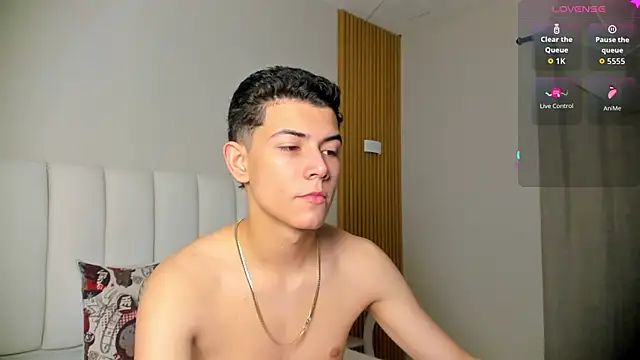 Snapshot of FireGuy_99 chatting on 12/15/25, 01:04 FireGuy 99 online show from 12/15/25, 01:04