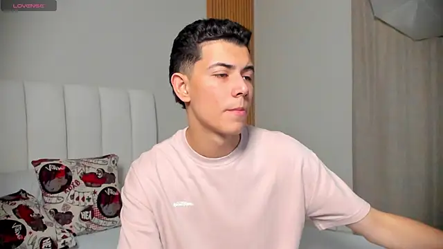 Snapshot of FireGuy_99 chatting on 01/09/26, 01:14 FireGuy 99 online show from 01/09/26, 01:14