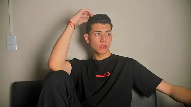 Snapshot of FireGuy_99 chatting on 01/13/26, 01:16 FireGuy 99 online show from 01/13/26, 01:16