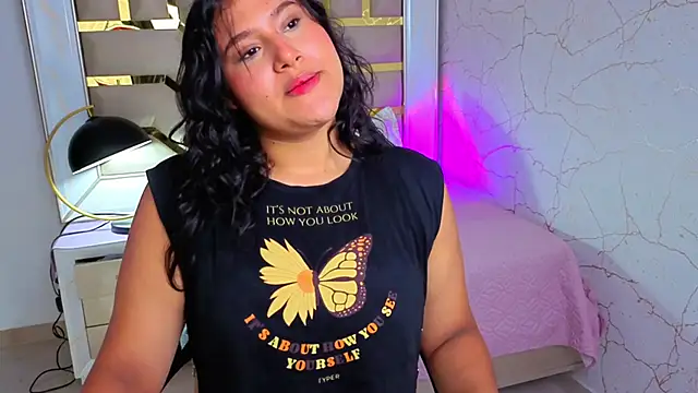 luna jonezz online show from 11/06/25, 11:11