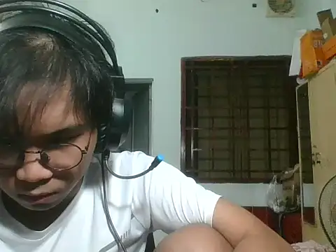 kave2033 online show from 11/04/25, 02:16