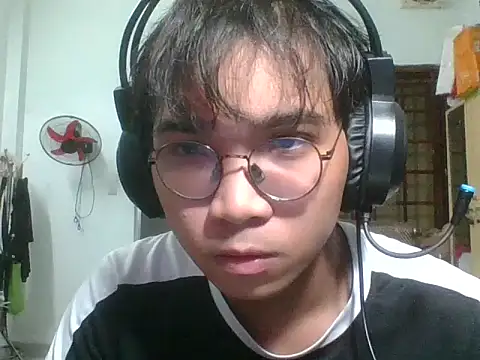 kave2033 online show from 11/08/25, 04:29