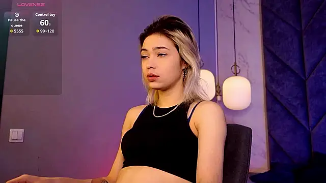 Snapshot of AlysiaSun_ chatting on 02/02/26, 10:30 AlysiaSun online show from 02/02/26, 10:30