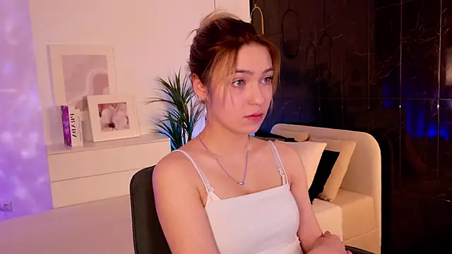 Snapshot of AlysiaSun_ chatting on 03/18/26, 09:18 AlysiaSun online show from 03/18/26, 09:18