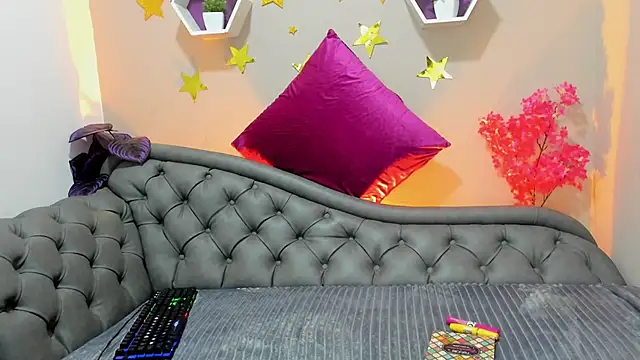 Laskhmi  online show from 11/18/25, 03:38