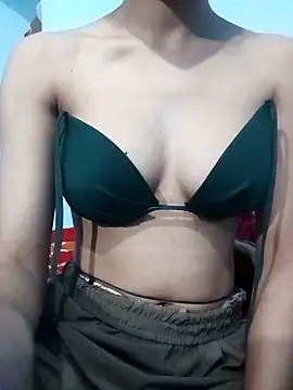 Snapshot of strip_queennn chatting on 11/24/25, 06:40 strip queennn online show from 11/24/25, 06:40