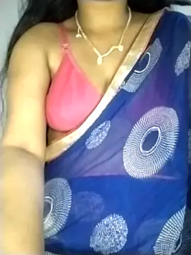 Snapshot of strip_queennn chatting on 02/24/26, 05:22 strip queennn online show from 02/24/26, 05:22