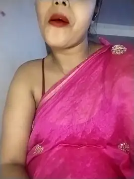 Snapshot of strip_queennn chatting on 03/15/26, 06:25 strip queennn online show from 03/15/26, 06:25