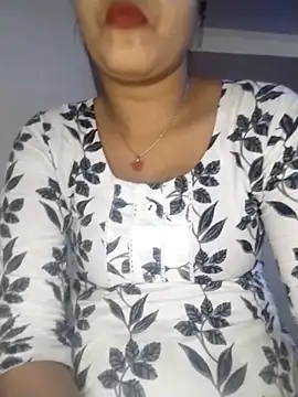 Snapshot of strip_queennn chatting on 03/16/26, 06:45 strip queennn online show from 03/16/26, 06:45