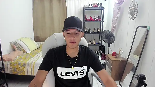 Hayden Boy  online show from 11/03/25, 10:10