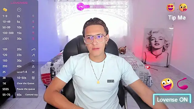 Hayden Boy  online show from 11/29/25, 06:22