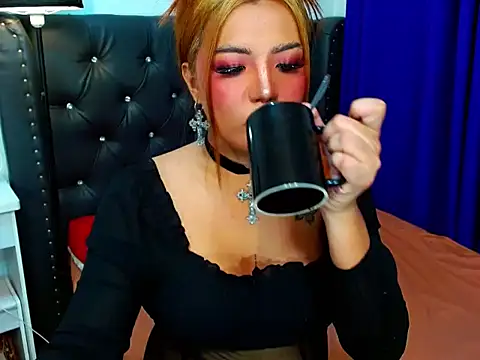 Snapshot of LovelyTs4U chatting on 04/06/26, 10:16 LovelyTs4U online show from 04/06/26, 10:16