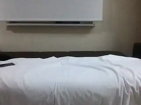 Snapshot of dicsucerboy77 chatting on 11/08/25, 11:03 dicsucerboy77 online show from 11/08/25, 11:03