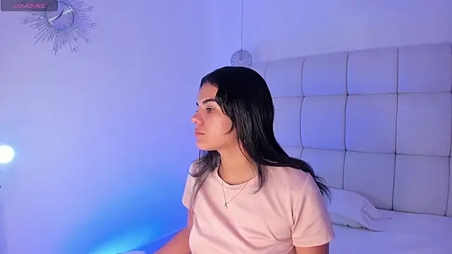 Emili  Jackson online show from 11/23/25, 03:39