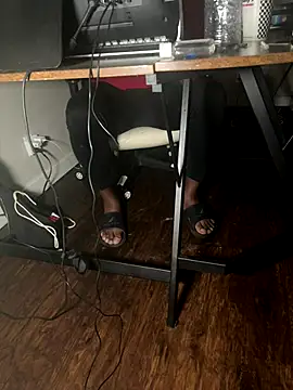 Snapshot of yourNBAfantasy chatting on 12/01/25, 11:26 yourNBAfantasy online show from 12/01/25, 11:26