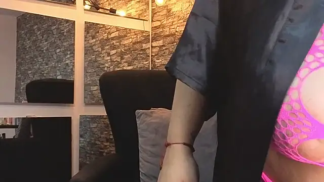 TokyoSky online show from 11/06/25, 08:32