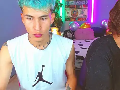 Latin boysxxxx online show from 10/18/25, 10:10