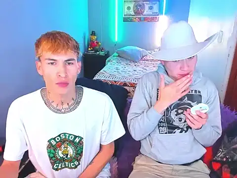 Snapshot of Latin_boysxxxx chatting on 02/13/26, 02:29 Latin boysxxxx online show from 02/13/26, 02:29