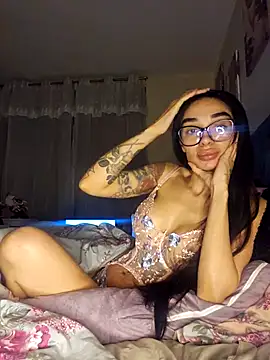 LucyMiax online show from 10/24/25, 01:03