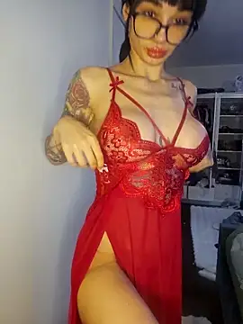 LucyMiax online show from 11/05/25, 09:31