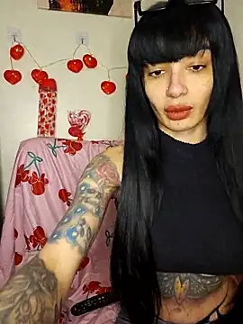 Snapshot of LucyMiax chatting on 02/13/26, 12:34 LucyMiax online show from 02/13/26, 12:34