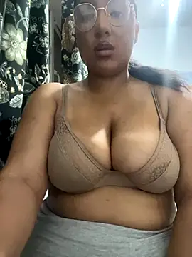 CocoRaexx online show from 10/26/25, 05:41