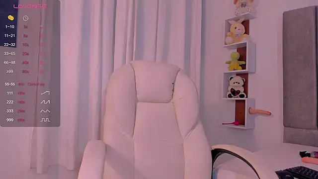 Snapshot of Miaa_Star1 chatting on 10/20/25, 01:11 Miaa Star1 online show from 10/20/25, 01:11