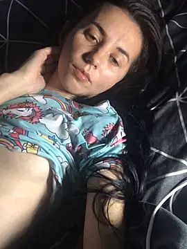 Snapshot of oliviya_mur chatting on 10/15/25, 08:31 oliviya mur online show from 10/15/25, 08:31