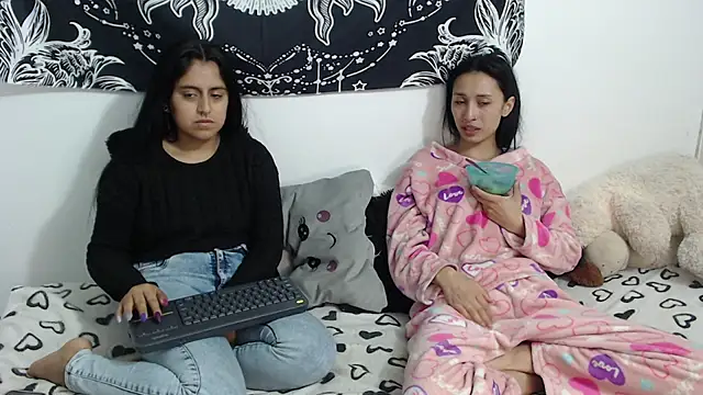 abby n emily online show from 06/09/26, 01:23